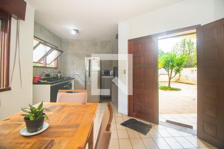 Casa à venda com 275m², 3 quartos e 2 vagasCozinha 