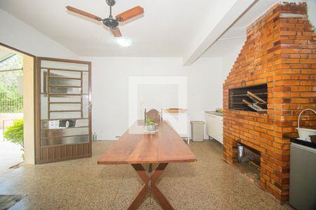 Casa à venda com 275m², 3 quartos e 2 vagasÁrea de Serviço - Churrasqueira