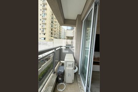Sacada de apartamento à venda com 1 quarto, 50m² em Alphaville Industrial, Barueri