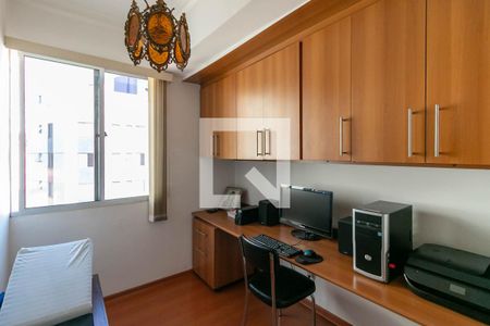 Quarto  de apartamento à venda com 4 quartos, 180m² em Buritis, Belo Horizonte