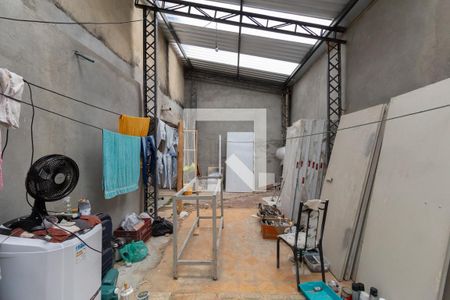 Casa à venda com 240m², 3 quartos e 3 vagas Casa à venda com 240m², 3 quartos e 3 vagasGalpão