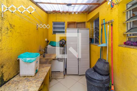 Casa à venda com 106m², 2 quartos e 1 vagaÁrea de Serviço