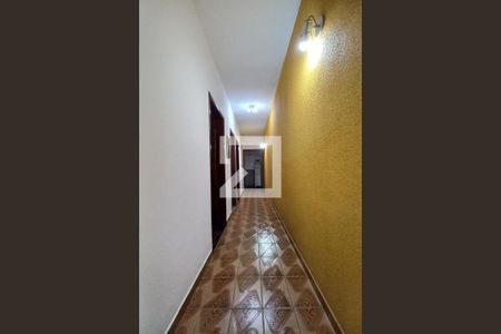 Casa à venda com 300m², 5 quartos e 5 vagasCorredor