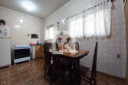 Casa à venda com 300m², 5 quartos e 5 vagasCozinha