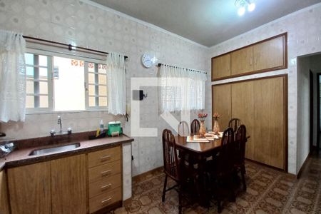 Casa à venda com 300m², 5 quartos e 5 vagasCozinha