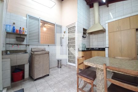 Casa à venda com 300m², 5 quartos e 5 vagasÁrea de Serviço