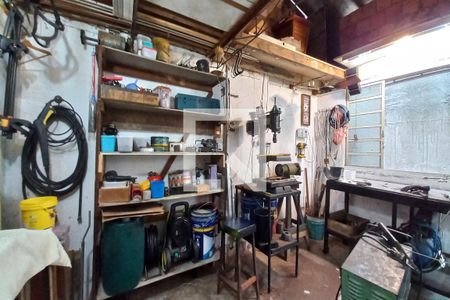 Casa à venda com 300m², 5 quartos e 5 vagasQuarto de Serviço