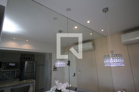 Sala - Detalhe de apartamento para alugar com 2 quartos, 61m² em Olaria, Rio de Janeiro