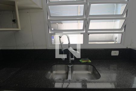 Casa à venda com 92m², 3 quartos e 2 vagasPia da cozinha