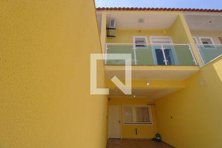 Casa à venda com 92m², 3 quartos e 2 vagasFachada