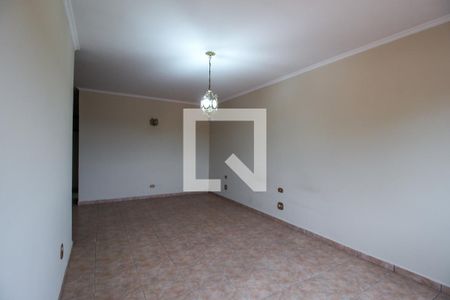 Casa para alugar com 336m², 4 quartos e 3 vagas Casa para alugar com 336m², 4 quartos e 3 vagasSuíte 2
