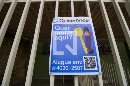 Casa para alugar com 336m², 4 quartos e 3 vagas Casa para alugar com 336m², 4 quartos e 3 vagasFachada