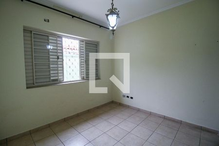 Casa para alugar com 336m², 4 quartos e 3 vagas Casa para alugar com 336m², 4 quartos e 3 vagasQuarto