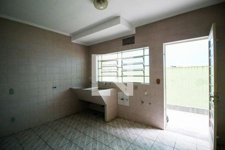 Casa para alugar com 336m², 4 quartos e 3 vagas Casa para alugar com 336m², 4 quartos e 3 vagasÁrea de Serviço