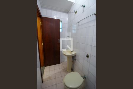 Casa para alugar com 336m², 4 quartos e 3 vagas Casa para alugar com 336m², 4 quartos e 3 vagasBanheiro da Suíte