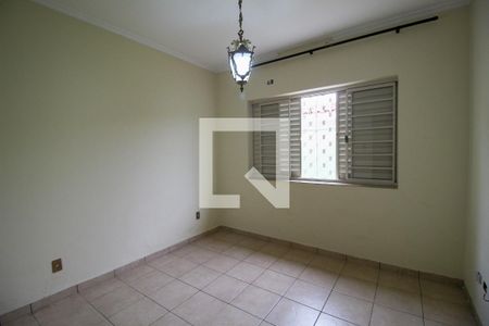 Casa para alugar com 336m², 4 quartos e 3 vagas Casa para alugar com 336m², 4 quartos e 3 vagasQuarto