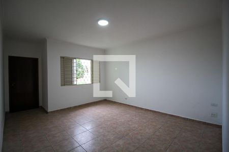 Casa para alugar com 336m², 4 quartos e 3 vagas Casa para alugar com 336m², 4 quartos e 3 vagasSuíte 3