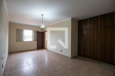 Casa para alugar com 336m², 4 quartos e 3 vagas Casa para alugar com 336m², 4 quartos e 3 vagasSuíte 2