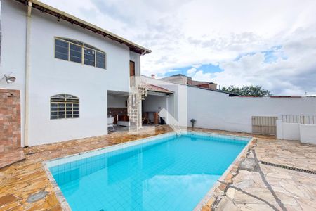 Casa para alugar com 398m², 3 quartos e 3 vagasPiscina / Churrasqueira