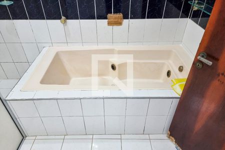 Casa para alugar com 398m², 3 quartos e 3 vagasBanheiro da Suíte