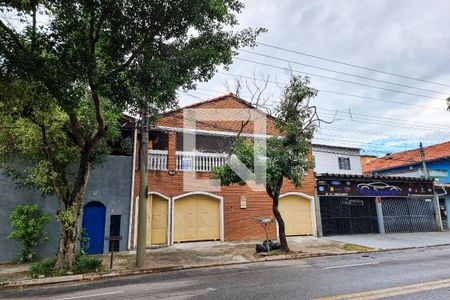 Casa para alugar com 398m², 3 quartos e 3 vagasFachada