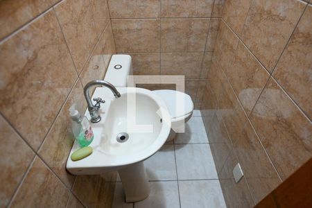 Casa à venda com 300m², 3 quartos e 4 vagasBanheiro Serviço