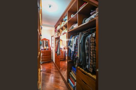 Closet Quarto 1 de casa à venda com 3 quartos, 300m² em Jardim Maria Estela, São Paulo
