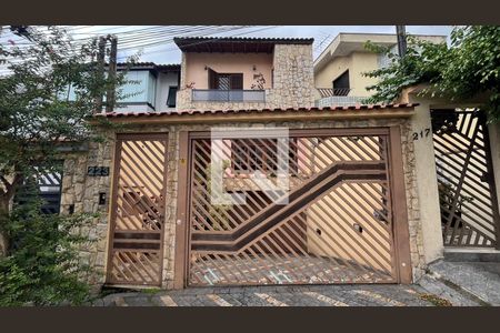 Casa à venda com 300m², 3 quartos e 4 vagasFachada