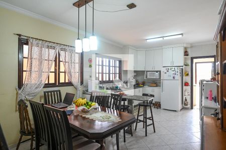 Casa à venda com 300m², 3 quartos e 4 vagasCozinha