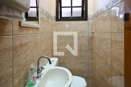 Casa à venda com 300m², 3 quartos e 4 vagasBanheiro Serviço