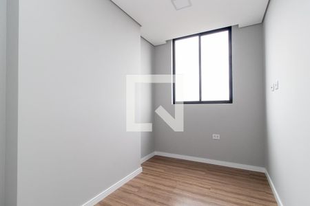 Quarto 1 de apartamento para alugar com 3 quartos, 75m² em Carioca, São José dos Pinhais