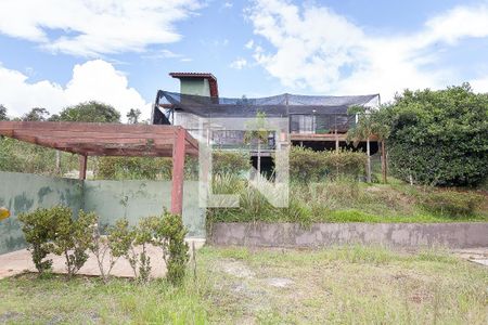 Casa de condomínio à venda com 140m², 2 quartos e 4 vagas Casa de condomínio à venda com 140m², 2 quartos e 4 vagasQuintal