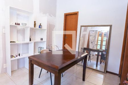 Casa de condomínio à venda com 140m², 2 quartos e 4 vagas Casa de condomínio à venda com 140m², 2 quartos e 4 vagassala