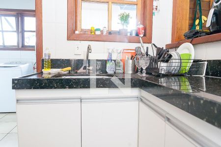 Casa de condomínio à venda com 140m², 2 quartos e 4 vagas Casa de condomínio à venda com 140m², 2 quartos e 4 vagascozinha