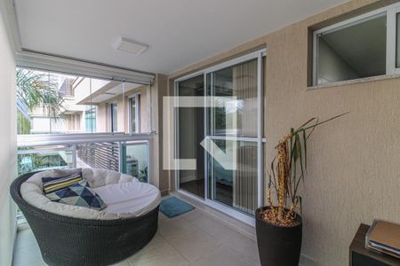 Apartamento à venda com 141m², 3 quartos e 2 vagasSuíte 1 - Varanda