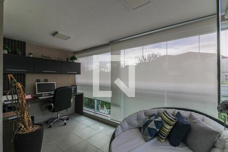 Apartamento à venda com 141m², 3 quartos e 2 vagasSuíte 1 - Varanda