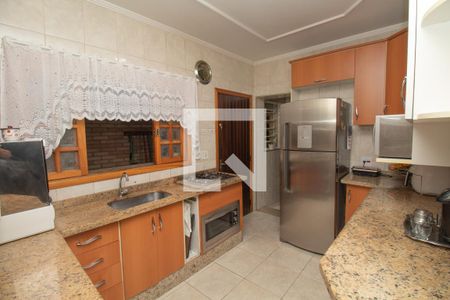 Casa à venda com 180m², 3 quartos e 4 vagasCozinha completa