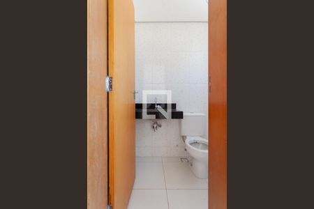 Banheiro da Suíte de apartamento para alugar com 3 quartos, 60m² em Santa Mônica, Belo Horizonte