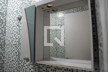 Banheiro de apartamento para alugar com 2 quartos, 67m² em Parque Marabá, Taboão da Serra