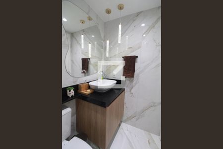 Apartamento à venda com 55m², 2 quartos e 1 vagaBanheiro Social