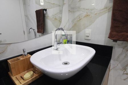 Apartamento à venda com 55m², 2 quartos e 1 vagaBanheiro Social