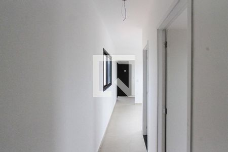 Corredor de apartamento para alugar com 2 quartos, 40m² em Vila Primavera, São Paulo
