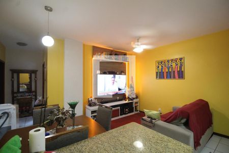 Sala de apartamento à venda com 2 quartos, 104m² em Centro, Canoas