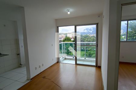 sala de apartamento à venda com 2 quartos, 65m² em Pechincha, Rio de Janeiro