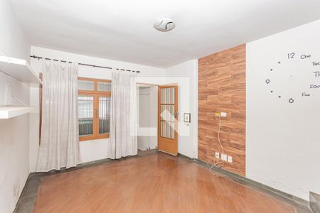 Sala de casa à venda com 2 quartos, 100m² em Parque Fongaro, São Paulo