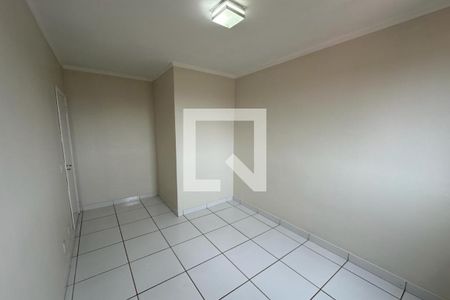 Dormitório 01 de apartamento para alugar com 2 quartos, 51m² em Residencial Jequitibá, Ribeirão Preto