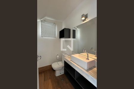 Lavabo de casa de condomínio à venda com 3 quartos, 245m² em Alphaville, Santana de Parnaíba