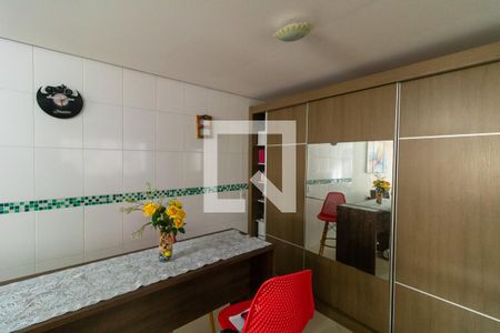 Sala de casa de condomínio à venda com 2 quartos, 106m² em Vila Santa Teresa (zona Leste), São Paulo