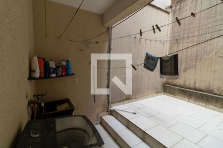 Casa de condomínio à venda com 126m², 3 quartos e 3 vagasÁrea de serviço