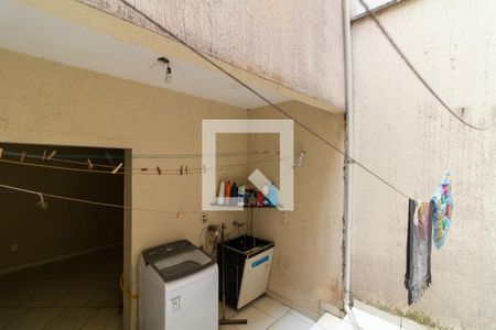 Casa de condomínio à venda com 126m², 3 quartos e 3 vagasÁrea de serviço